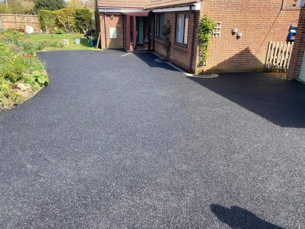 Tarmac installation in Chigwell